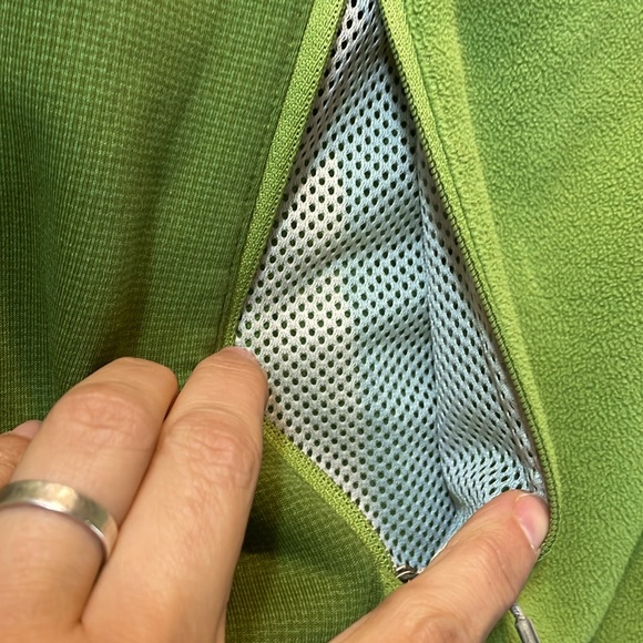 L.L. Bean - Green Zip Up Fleece - Misses Reg XS - Picture 3 of 6